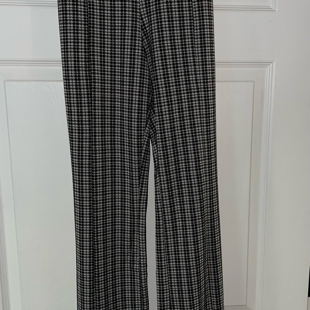 MICHAEL Michael Kors Black and White Houndstooth Flare Pants - Picture 4 of 5